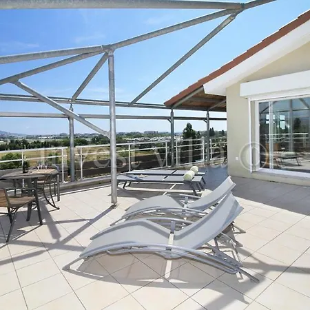 Les Termes Sleeps 6 Pool * Мандельё-ла-Напуль