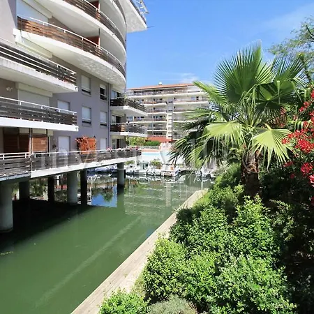 Les Termes Sleeps 6 Pool *