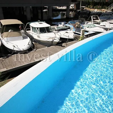 Les Termes Sleeps 6 Pool Апартаменты