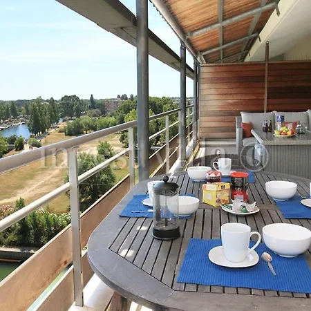 Les Termes Sleeps 6 Pool Mandelieu